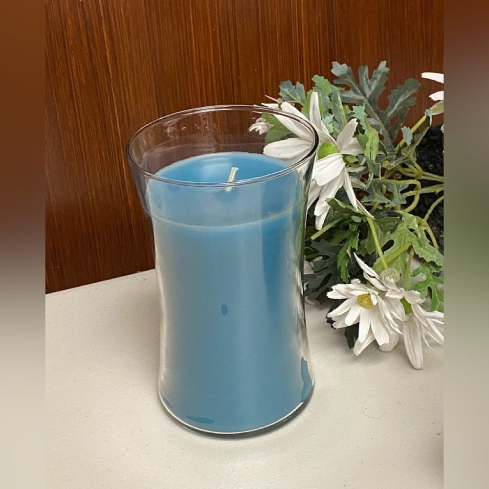 HOME INTERIORS BLUE ELEGANT SOY CANDLE - SANDY BEACH